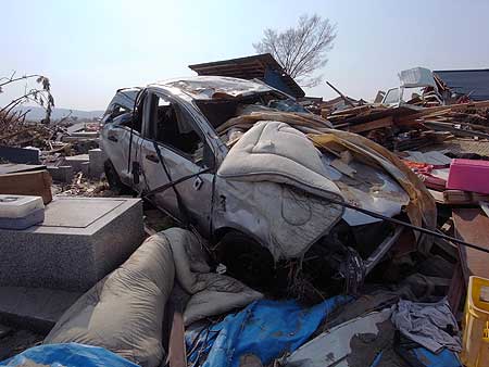 津波によって被災した自動車