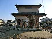 東日本大震災 津波被災地(宮城県亘理町 2011年4月13日)